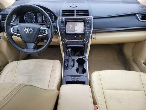 Used 2015 Toyota Camry XLE w/ Moonroof Package image 11