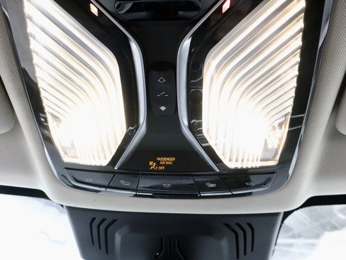 Used 2022 BMW X7 xDrive40i w/ Executive Package image 26