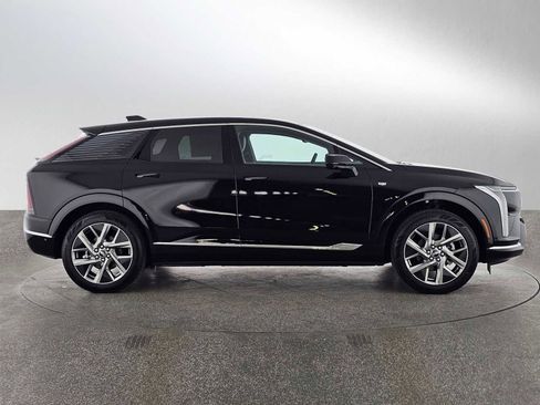 New 2026 Cadillac Optiq Luxury 1 image 2