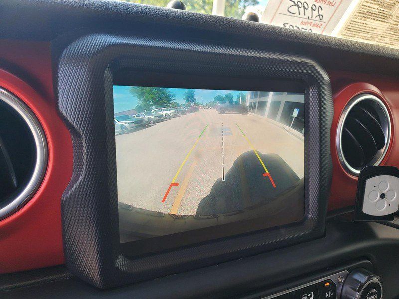 Used 2018 Jeep Wrangler Unlimited Rubicon AWD/4WD image 11