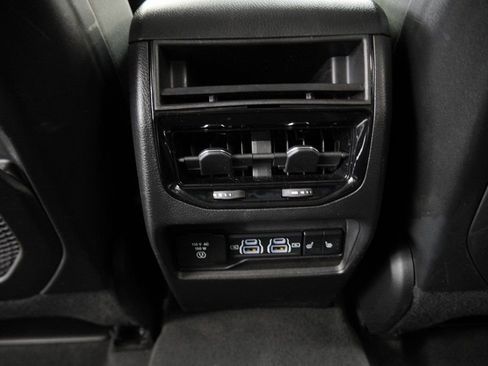 Used 2023 Jeep Grand Cherokee Limited w/ Black Appearance Package image 24