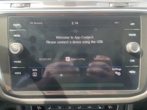 Used 2019 Volkswagen Tiguan SE w/ Panoramic Sunroof Package image 17