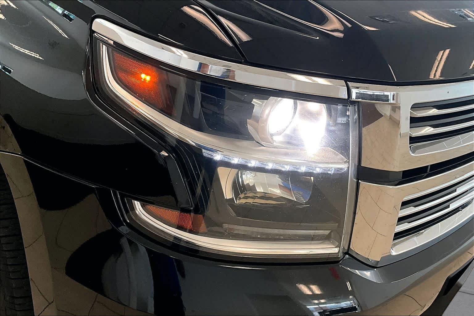 Used 2015 Chevrolet Tahoe LTZ RWD image 26