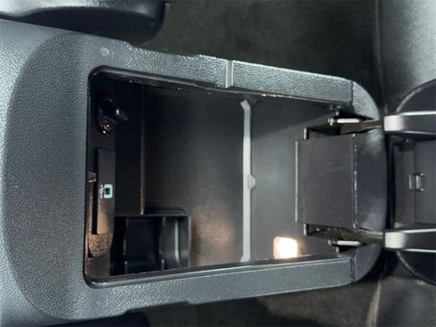 Used 2018 Ford Mustang Premium image 34