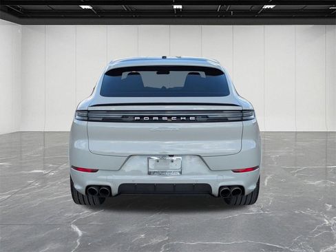 Used 2024 Porsche Cayenne S image 7