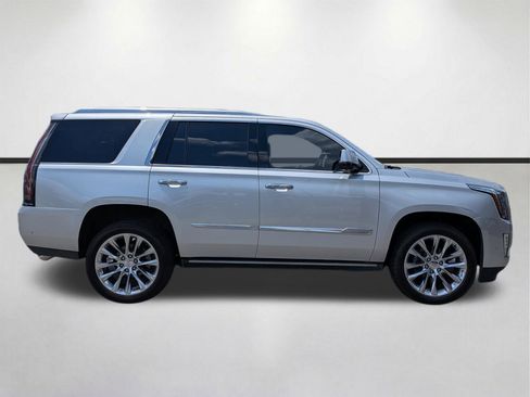 Used 2019 Cadillac Escalade Premium Luxury AWD/4WD image 3