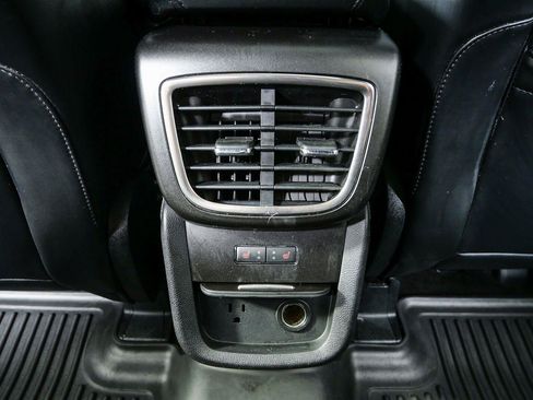 Used 2018 Lincoln MKX Reserve w/ Lincoln MKX Climate Package FWD image 19