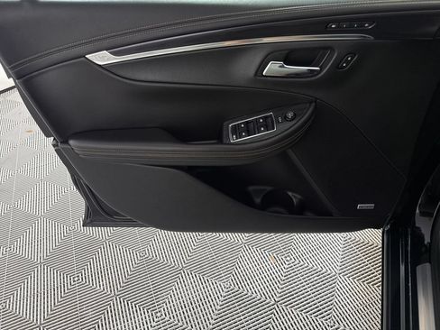 Used 2017 Chevrolet Impala Premier w/ Enhanced Convenience Package FWD image 10