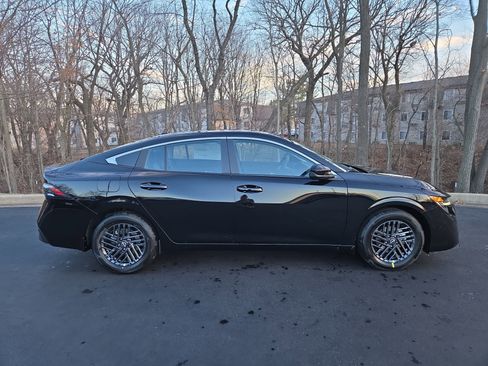 New 2026 Nissan Sentra SV w/ SV Convenience Package image 2