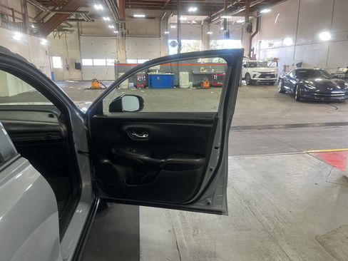 Used 2024 Honda HR-V Sport image 20