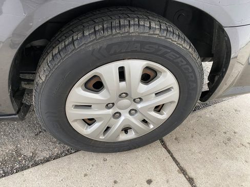 Used 2019 Dodge Grand Caravan SE w/ UConnect Hands-Free Group image 24