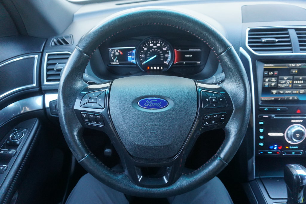 Used 2016 Ford Explorer Sport w/ Equipment Group 401A AWD/4WD image 3