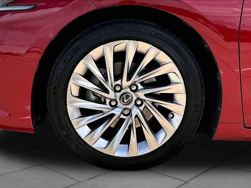 Used 2020 Lexus ES 350 Ultra Luxury w/ Accessory Package 2 FWD image 11