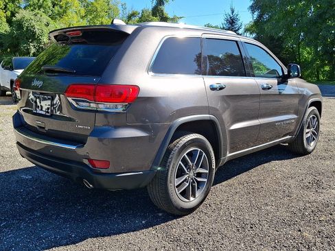 Used 2017 Jeep Grand Cherokee Limited AWD/4WD image 6