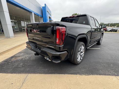 New 2026 GMC Sierra 1500 Denali image 4