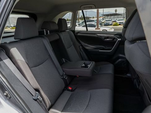 Used 2025 Toyota RAV4 XLE FWD image 23