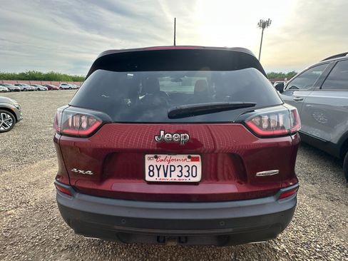 Used 2019 Jeep Cherokee Latitude w/ Cold Weather Group image 6