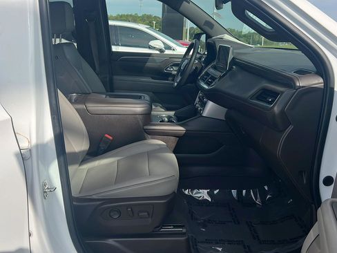 Used 2022 GMC Yukon SLT w/ SLT Luxury Package RWD image 15