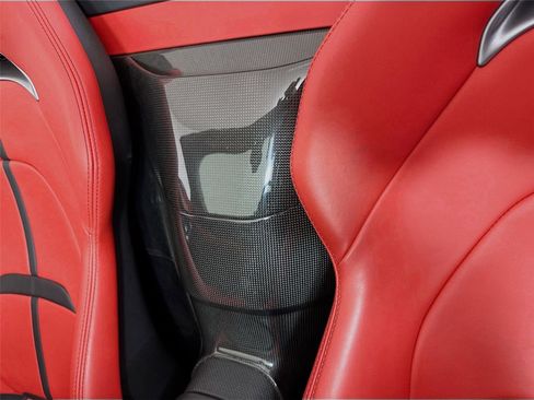 Used 2022 Ferrari SF90 Spider image 26