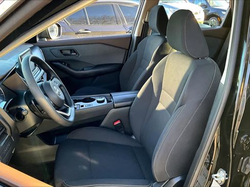 Used 2023 Nissan Rogue S image 8