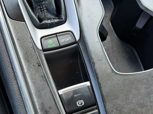 Used 2018 Honda Accord Sport image 18