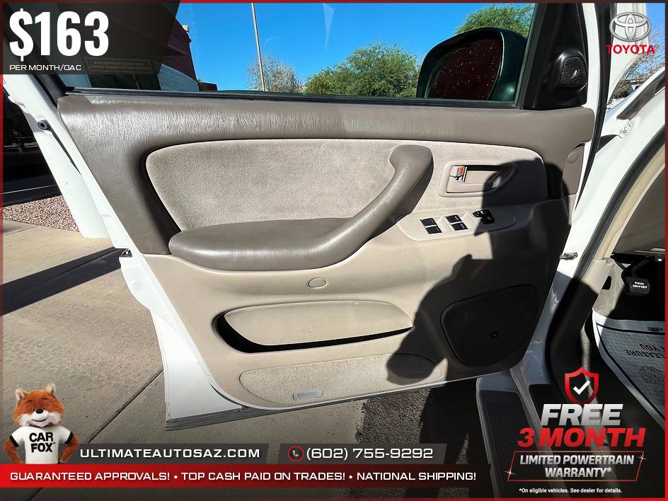 Used 2005 Toyota Sequoia SR5 AWD/4WD image 10