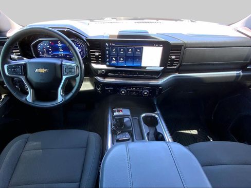 Used 2024 Chevrolet Silverado 1500 LT w/ Z71 Off-Road Package AWD/4WD image 15