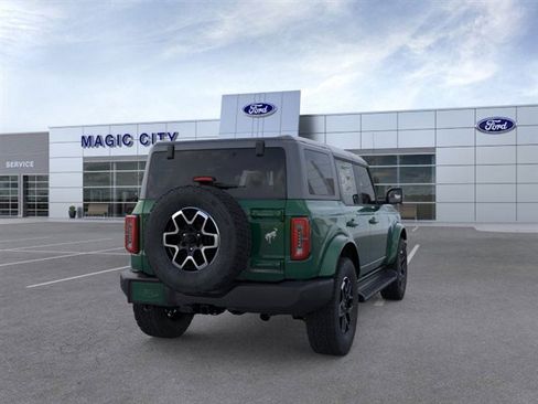 New 2025 Ford Bronco Outer Banks image 8