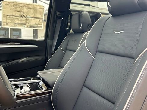 New 2026 Cadillac Escalade Luxury w/ Touring Package AWD/4WD image 43