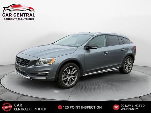 Used 2016 Volvo V60 T5 Cross Country Platinum image 1