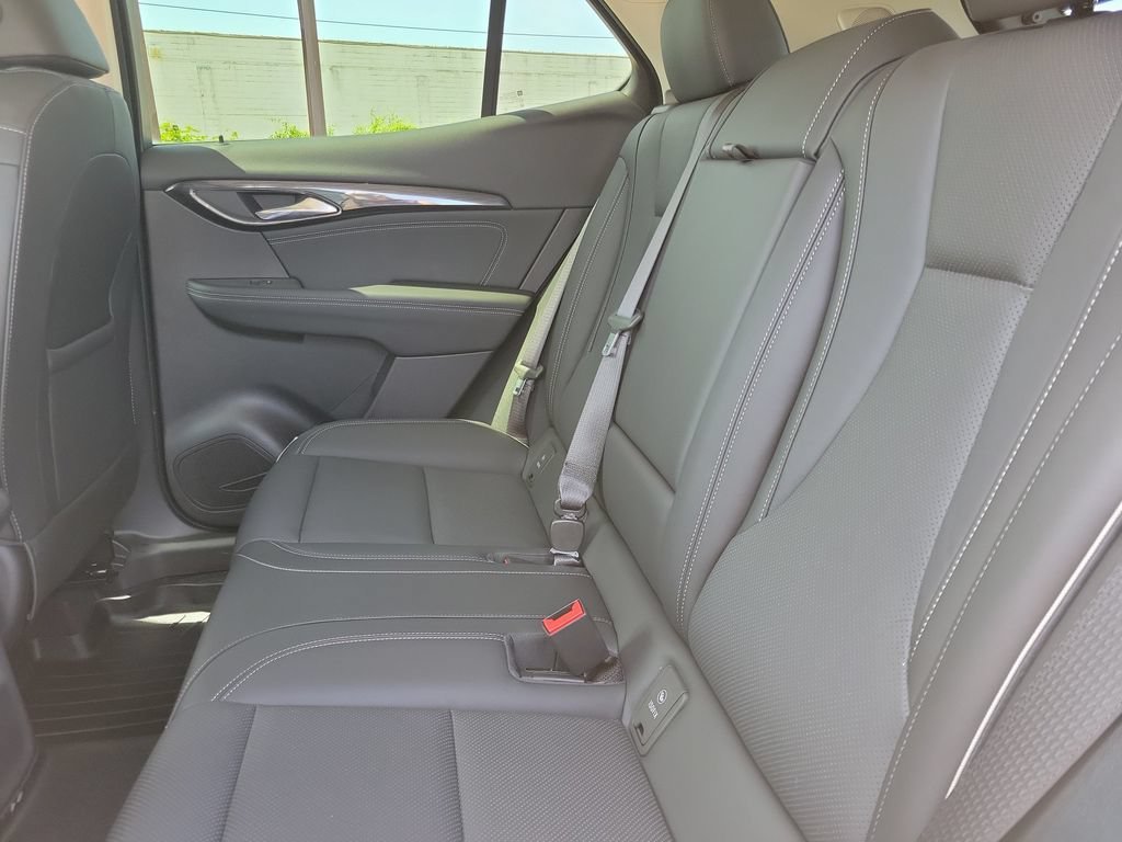 Used 2023 Buick Envision Essence FWD image 10