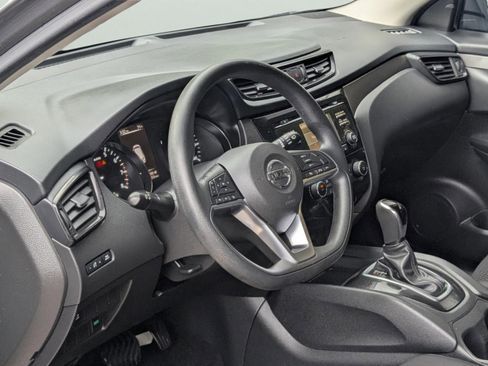 Used 2018 Nissan Rogue Sport S w/ S Appearance Package image 30