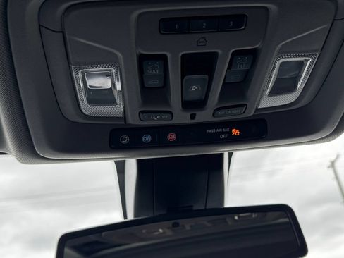 Used 2019 GMC Sierra 1500 SLT w/ SLT Premium Plus Package AWD/4WD image 22