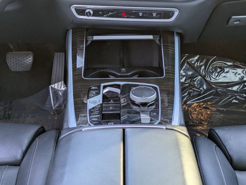 Used 2025 BMW X5 xDrive50e image 23