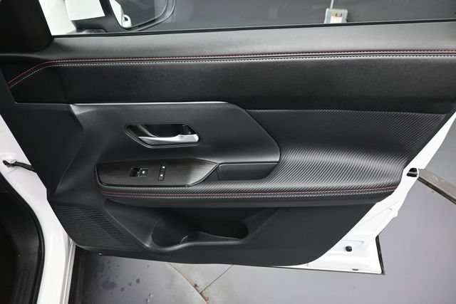 Certified 2025 Nissan Kicks SR AWD/4WD image 31
