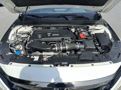Used 2018 Honda Accord Sport image 27