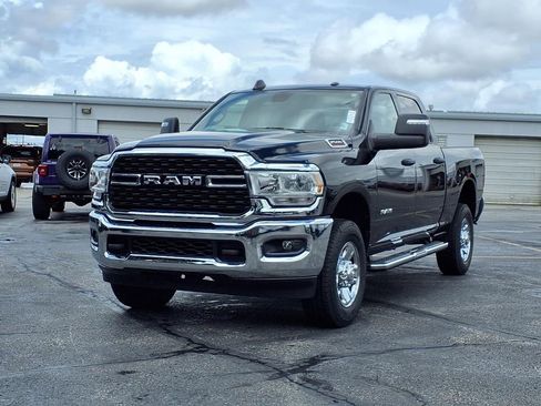 Used 2024 RAM 2500 Big Horn w/ Bed Utility Group AWD/4WD image 2