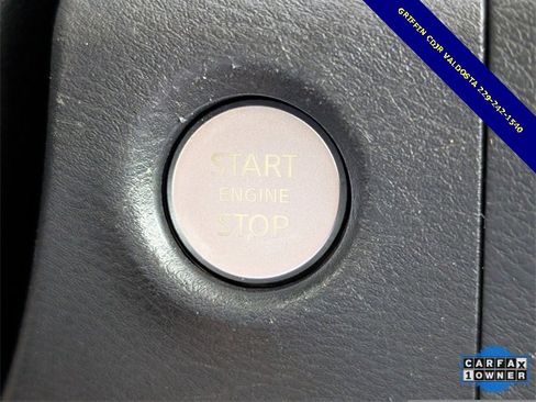 Used 2022 Nissan Frontier SV image 25