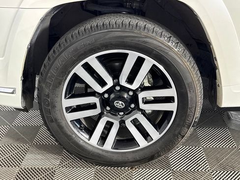 Used 2023 Toyota 4Runner Limited AWD/4WD image 9
