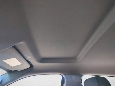 Used 2020 Chevrolet Silverado 1500 Custom w/ Custom Value Package image 16