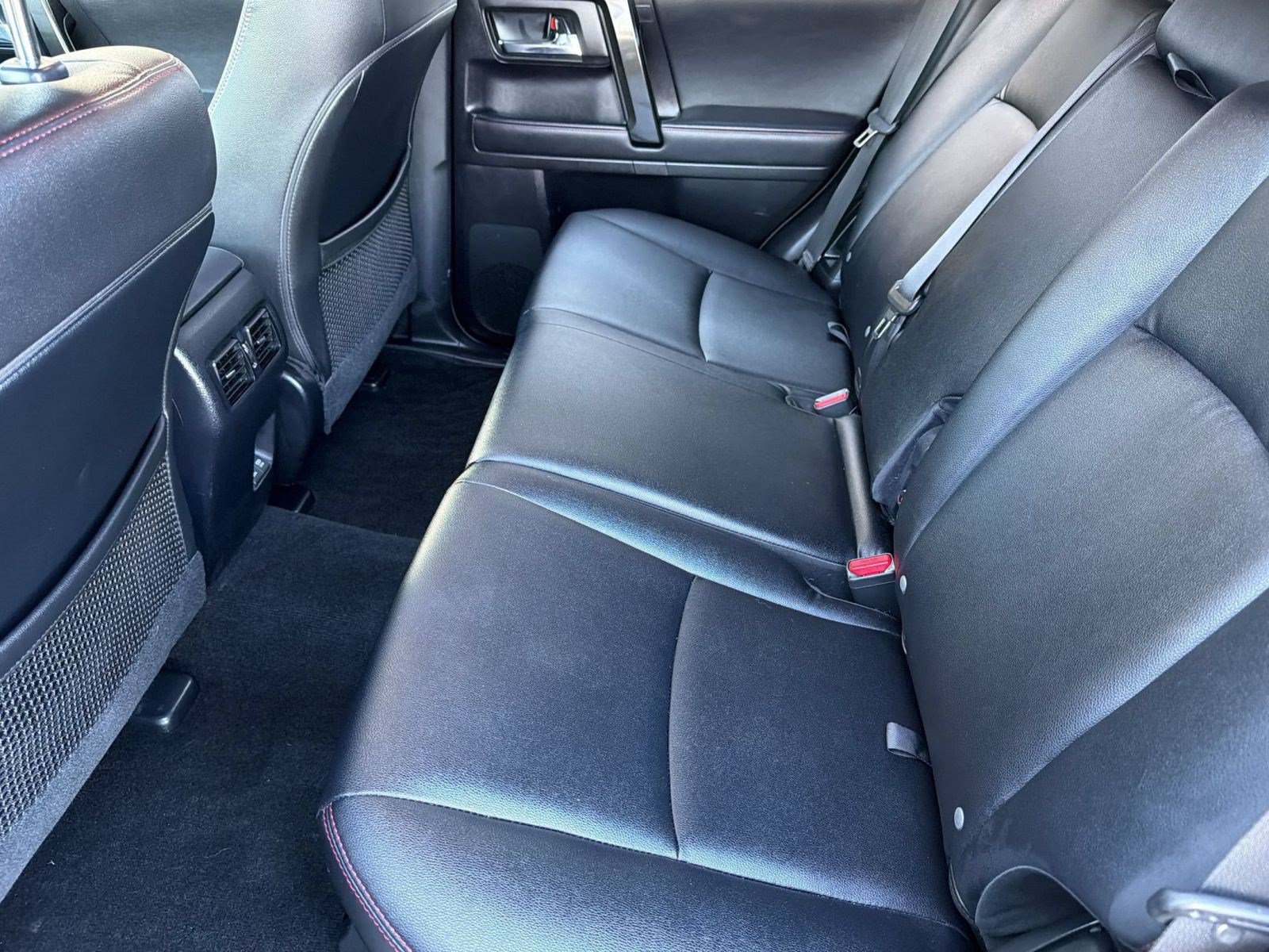 Used 2021 Toyota 4Runner TRD Off-Road Premium w/ Moonroof Package AWD/4WD image 25