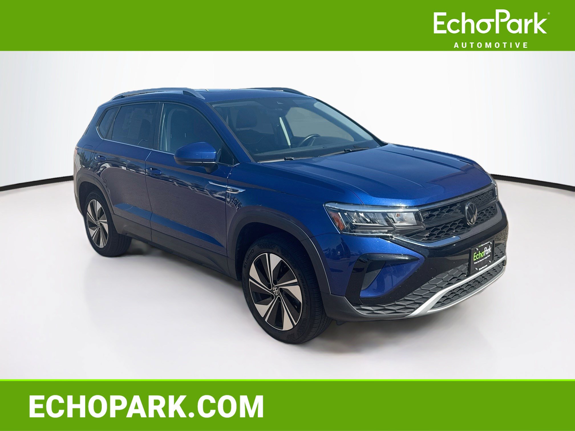 Used 2024 Volkswagen Taos SE AWD/4WD image 1