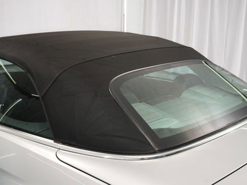 Used 2011 Mercedes-Benz E 350 Cabriolet image 19