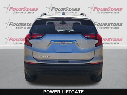 Used 2021 GMC Terrain SLE w/ Driver Convenience Package image 5