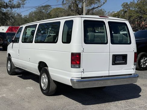 Used 2011 Ford E-350 and Econoline 350 XLT image 12
