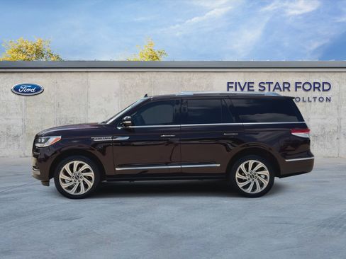 Used 2024 Lincoln Navigator Premiere AWD/4WD image 5