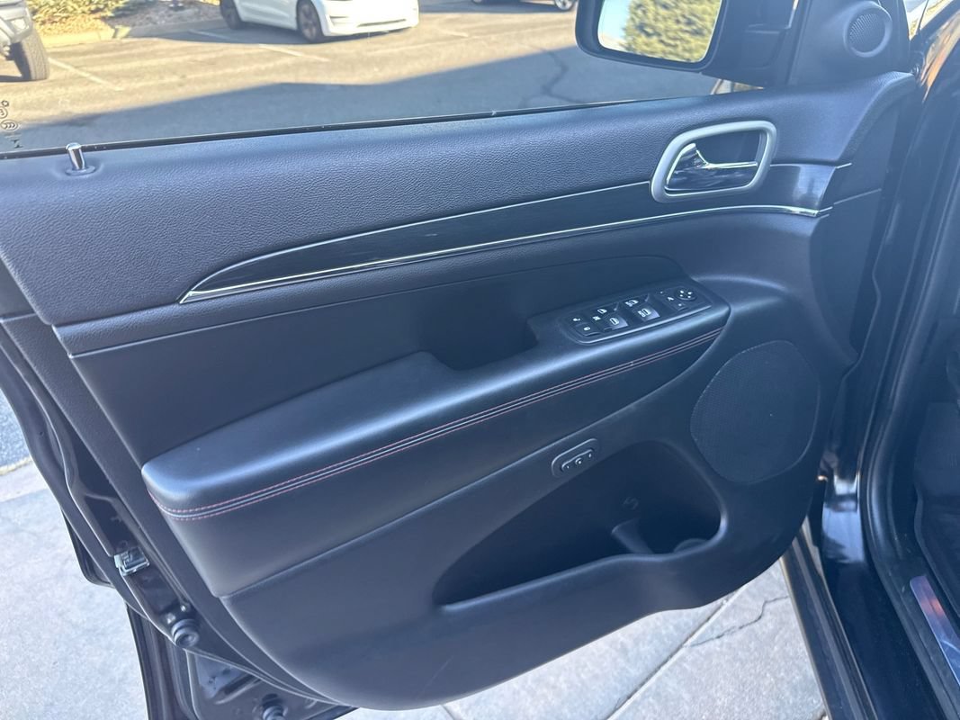 Used 2018 Jeep Grand Cherokee Trailhawk w/ Trailhawk Luxury Group AWD/4WD image 27