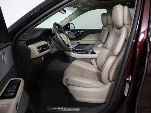 Used 2020 Lincoln Aviator Reserve w/ Equipment Group 202A image 20