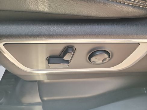 Used 2022 RAM 1500 Laramie RWD image 12