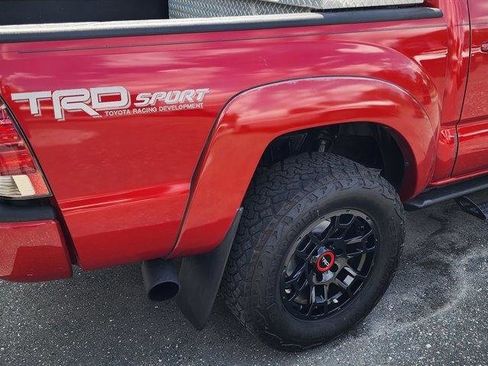 Used 2015 Toyota Tacoma PreRunner w/ TRD Sport Package RWD image 18